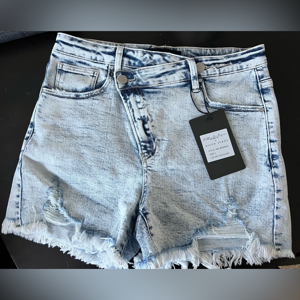 Risen Lindsey Asymmetrical Shorts